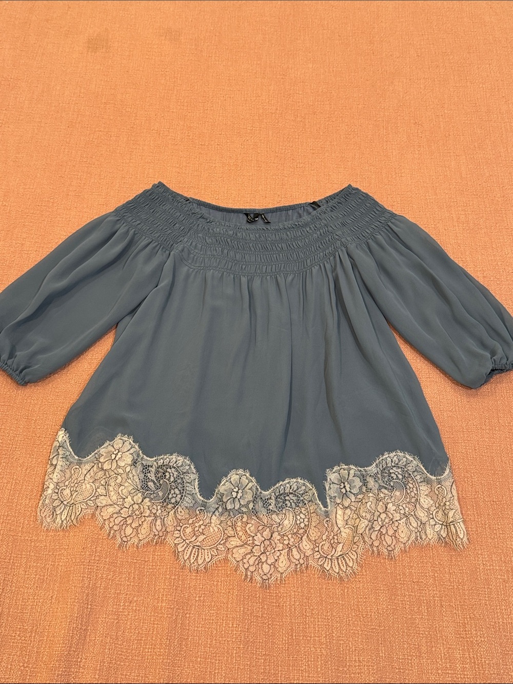 Marciano XS wm’s Blue wide neck peasant blouse with Cream Lace Trim